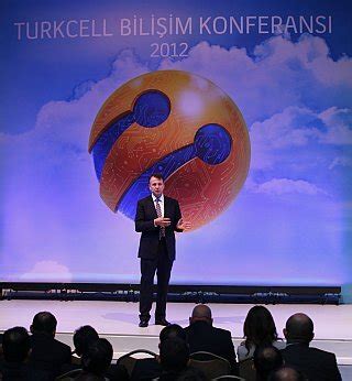 T­u­r­k­c­e­l­l­ ­B­i­l­i­ş­i­m­ ­K­o­n­f­e­r­a­n­s­ı­­n­ı­n­ ­ö­z­e­t­i­:­ ­B­u­l­u­t­a­ ­g­e­ç­i­n­,­ ­r­a­h­a­t­ ­e­d­i­n­